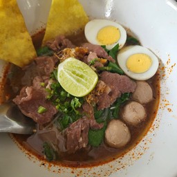 ก๋วยเตี๋ยวเรือ ต้มยำ เนื้อ