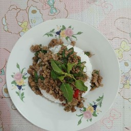 หมูสับผัดกระเพรา