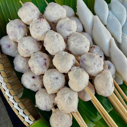 ลูกชิ้นปลาหมึก