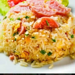 ข้าวผัดแหนม