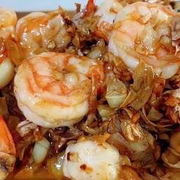 ข้าวราดกุ้งกระเทียม