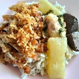 ข้าวหมูทอด+แกงเขียวหวานไก่