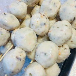 ลูกชิ้นแฟนตาซีจัมโบ้