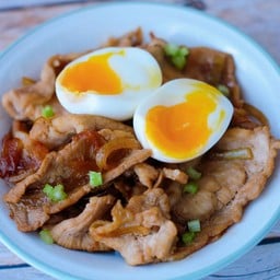 บูตะด้งไข่เยิ้ม