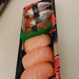 Salmon unagi sushi