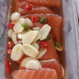 แซลมอนดอง