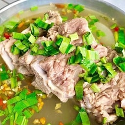ชายสี่บะหมี่เกี๊ยว(วังมุขแลนด์) วังมุขแลนด์