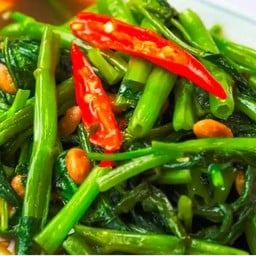 ผัดผักบุ้งไฟแดง