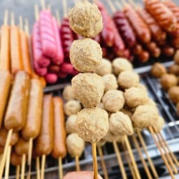 ลูกชิ้นทอดน้ำจิ้มสูตรโบราณ ซ.กลับชม