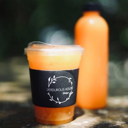 น้ำส้มคั้นสด (ยกขวด 500 ซีซี)