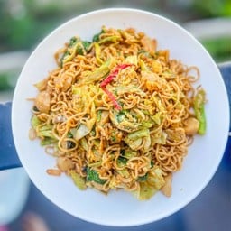 ผัดมาม่า