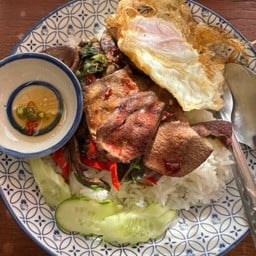 อี๊ดเย็นตาโฟ & เตี๋ยวเรือ ป. อยุธยา อี๊ดเย็นตาโฟ-เตี๋ยวเรือ