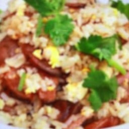 ข้าวผัดกุนเชียงหรือแหนม