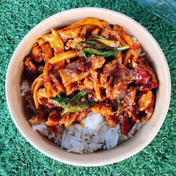 พริกแกงหมูชิ้นใส่หน่อไม้