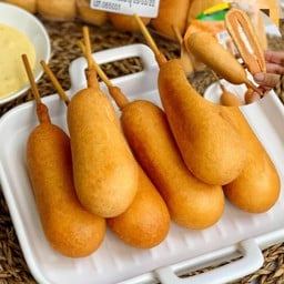คอร์นด็อกสอดไส้ชีส  3  ไม้