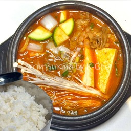 ซุปเต้าเจี้ยวเกาหลีกับหมูสามชั้นพร้อมข้าว