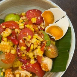 ตำข้าวโพดไข่เค็ม