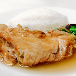 ข้าวซี่โครงหมูอบยอดผัก