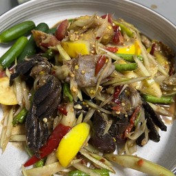 กะเพรา อาหารตามสั่ง ครัวนรกแม่บุปผา