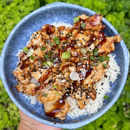 ข้าวราด ... ผัดซอสเทอริยากิ (ระบุเนื้อสัตว์)