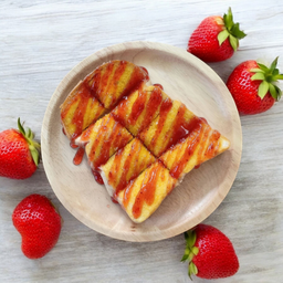 ปังปิ้งเนย ราดซอสสตรอเบอรี่