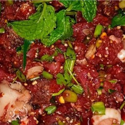 ลาบเลือด