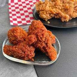 วิงซ์แซ่บ  4ชิ้น (เต็มๆคำ)