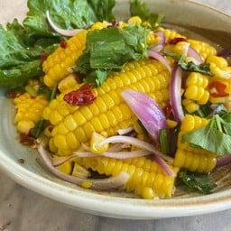 ยำข้าวโพด