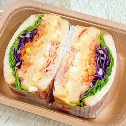 แซนวิชสลัดไข่ต้ม+ปูอัด+ผักมิกซ์ข้าวโพด