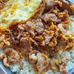 ข้าวหมุกะเทียม