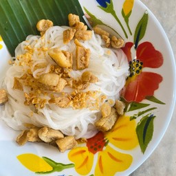 เส้นหมี่กากหมู