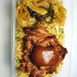 บะหมี่ขาหมู