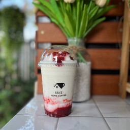 นมสดสตรอเบอรี่