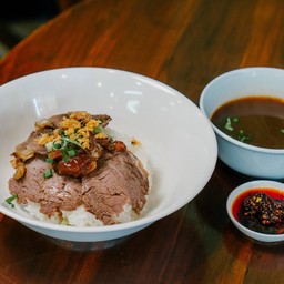 ข้าวหน้าเนื้อตุ๋นพริกน้ำมัน สูตรบาบา