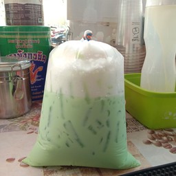 กาแฟโบราณ ริมบึงหนองใหญ่