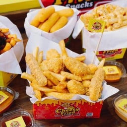 Cheesy Fried Snacks (Fashion Island) แฟชั่น ไอส์แลนด์