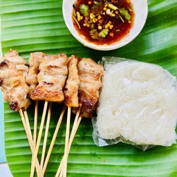 ชุดหมูปิ้ง 7 ไม้ + ข้าวเหนียว 1 ถุง