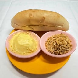 ขนมปัง เนยกระเทียม