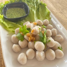 ลูกชิ้นปลากรายลวก