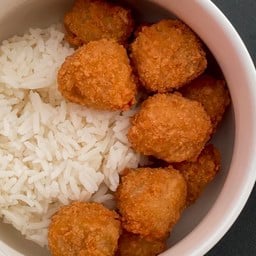 ข้าวไก่ป็อบสไปซี่เขย่าผง