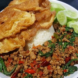 กะเพราหมูสับ+ไข่เจียว