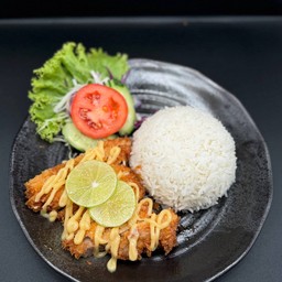 ข้าวไก่กรอบซอสมะนาว