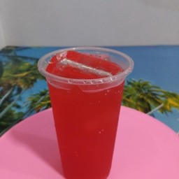 สตอเบอรี่โซดา