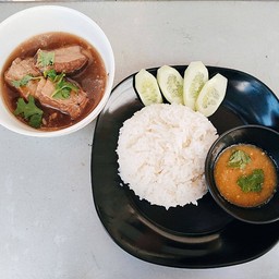 ข้าวซี่โครงหมูตุ๋น นุ่มๆ