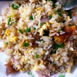 ข้าวผัดปลาสลิด