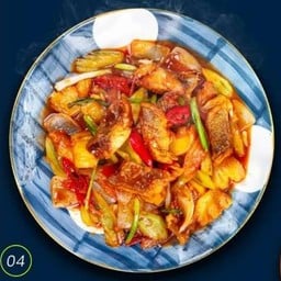 ปลาจาระเม็ดดำผัดเปรี้ยวหวาน