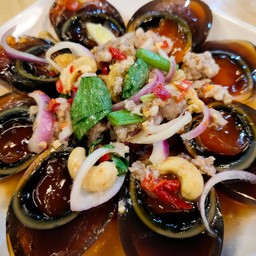 ยำไข่เยี่ยวม้า