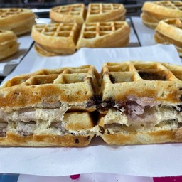 วาฟเฟิลลูกเกด เผือก