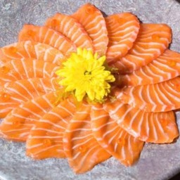 แซลมอนแร่บาง