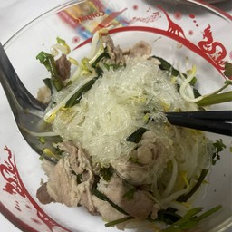 ร้านป้าเขียวก๋วยเตี๋ยวส้มตำ